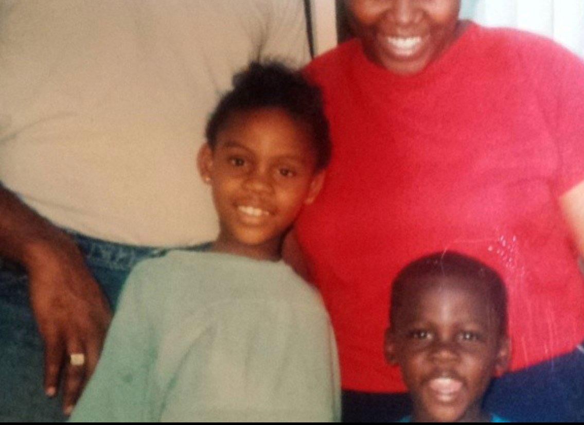 E1B159D9-5DA0-4FC2-946F-3553A72F7AED